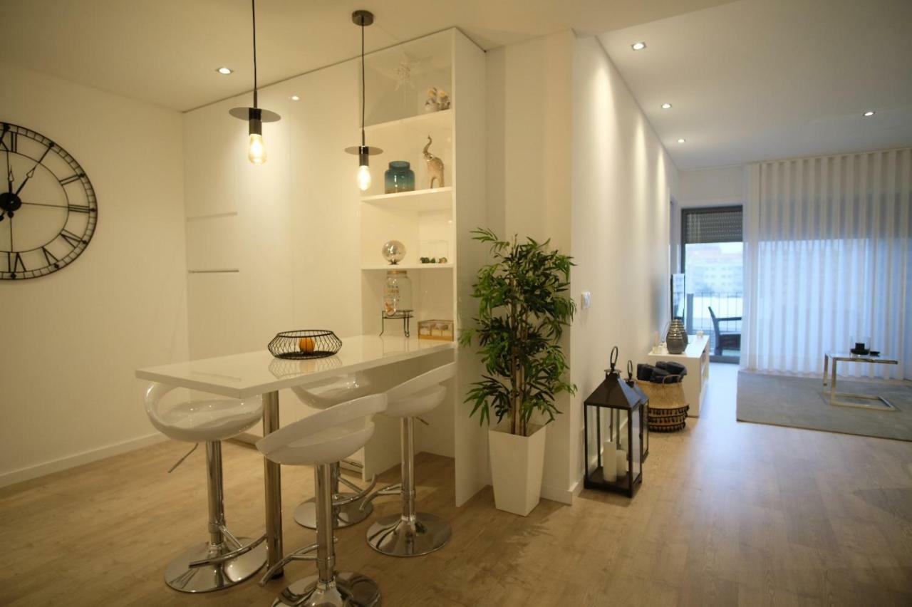 Aveiro 5 Estrelas Palace Apartment ภายนอก รูปภาพ