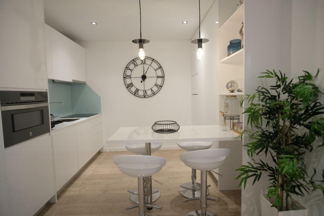 Aveiro 5 Estrelas Palace Apartment ภายนอก รูปภาพ